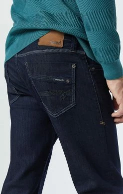 Mavi Denim ZACH STRAIGHT LEG IN RINSE MAUI