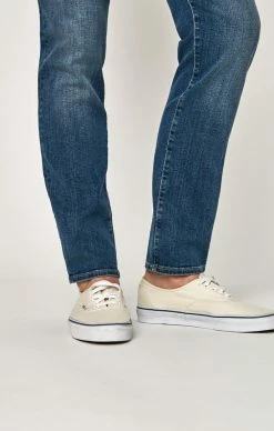 Mavi ZACH STRAIGHT LEG IN MID FOGGY WILLIAMSBURG