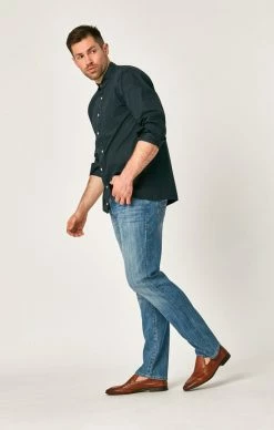 Mavi Denim ZACH STRAIGHT LEG IN MID FOGGY MAUI