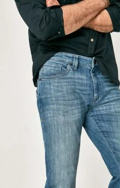 Mavi Denim ZACH STRAIGHT LEG IN MID FOGGY MAUI