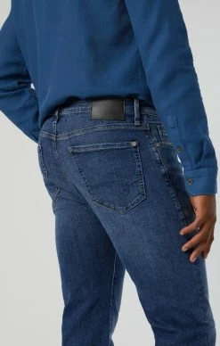 Flash Sale ๐ Mavi Denim ZACH STRAIGHT LEG IN MID ORGANIC MOVE โ 8 Mavi Denim ZACH STRAIGHT LEG IN MID ORGANIC MOVE