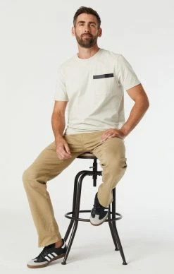 Mavi ZACH STRAIGHT LEG IN BRITISH KHAKI NEWPORT