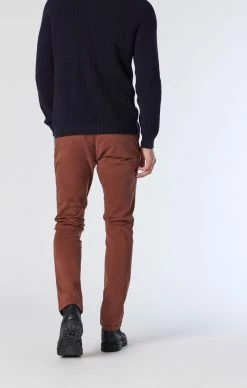 Mavi JOHNNY SLIM LEG CHINO IN DOWNTOWN BROWN TWILL