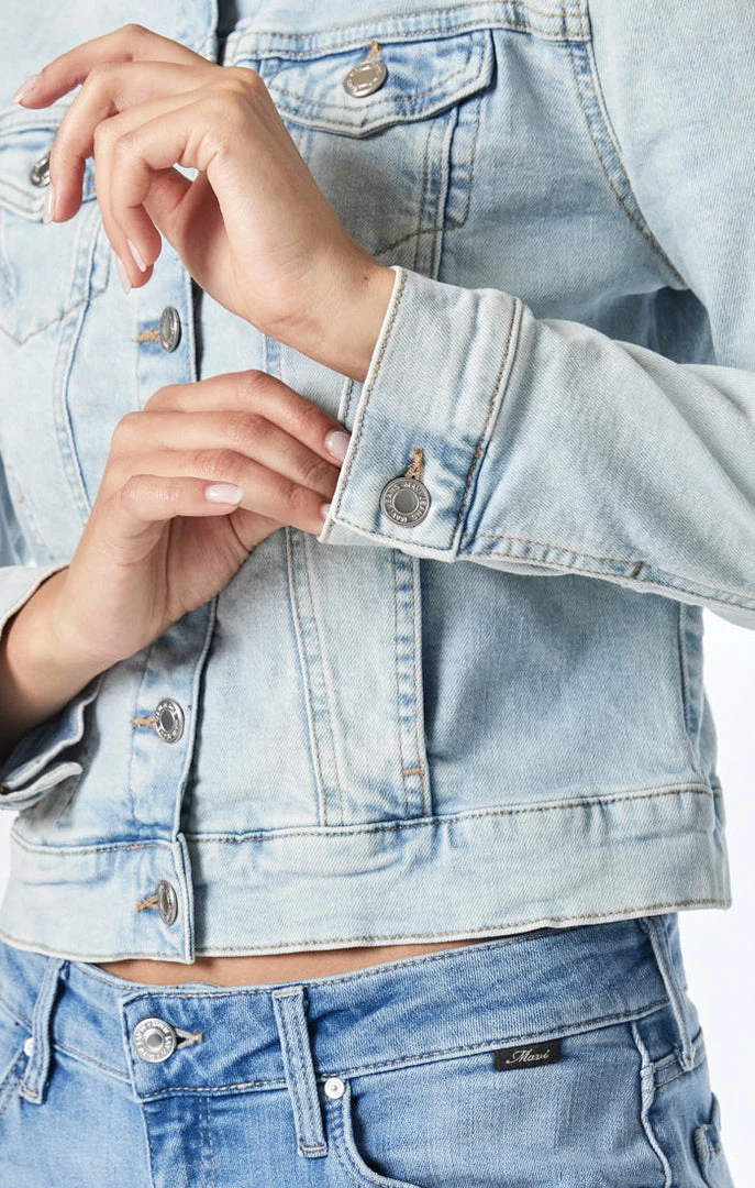 Brand new π₯° Mavi Denim SAMANTHA JACKET IN LIGHT RIPPED RECYCLED BLUE 𧨠5 Mavi Denim SAMANTHA JACKET IN LIGHT RIPPED RECYCLED BLUE