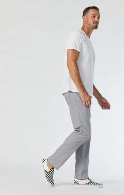 Mavi ZACH STRAIGHT LEG PANTS IN GRAPHITE TWILL