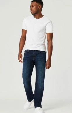 Mavi ZACH STRAIGHT LEG IN DEEP BRUSHED ORGANIC MOVE