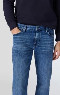 Mavi ZACH STRAIGHT LEG IN LIGHT FOGGY WILLIAMSBURG