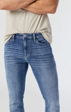 Mavi JAKE SLIM LEG JEANS IN MID USED BRUSHED FEATHER BLUE Denim