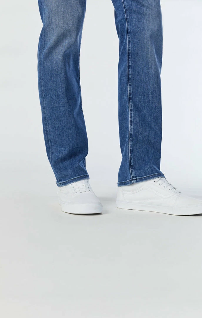 Best deal π Mavi ZACH STRAIGHT LEG π JEANS IN DARK FEATHER SUPERMOVE π₯° 6 Mavi ZACH STRAIGHT LEG JEANS IN DARK FEATHER SUPERMOVE