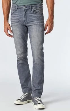 Top 10 π Mavi JAKE SLIM LEG IN MID GREY BRUSHED FEATHER BLUE Denim π 10 Mavi JAKE SLIM LEG IN MID GREY BRUSHED FEATHER BLUE Denim