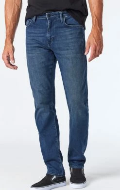 Mavi ZACH STRAIGHT LEG JEANS IN FOGGY BLUE ATHLETIC Denim
