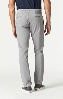Mavi JOHNNY SLIM CHINO PANTS IN GRAPHITE TWILL
