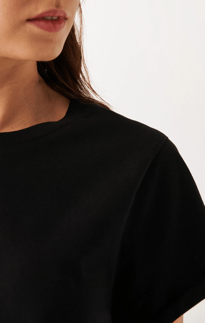 Wholesale 🔥 Mavi SHORT SLEEVE CROP T-SHIRT IN BLACK 🧨 3 Mavi SHORT SLEEVE CROP T-SHIRT IN BLACK