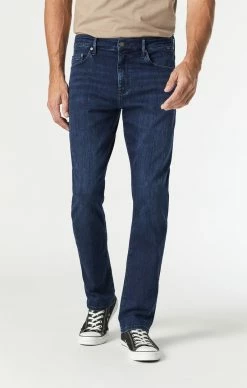 Mavi Denim ZACH STRAIGHT LEG IN RINSE BRUSHED SUPERMOVE