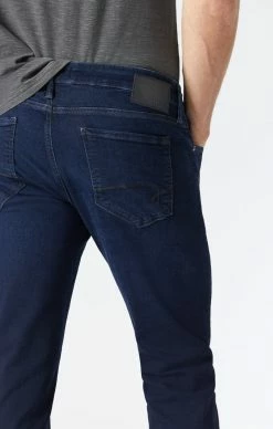 Hot Sale 🔔 Mavi Denim JAKE SLIM LEG 👖 JEANS IN DEEP INK ORGANIC MOVE 🔥 9 Mavi Denim JAKE SLIM LEG JEANS IN DEEP INK ORGANIC MOVE