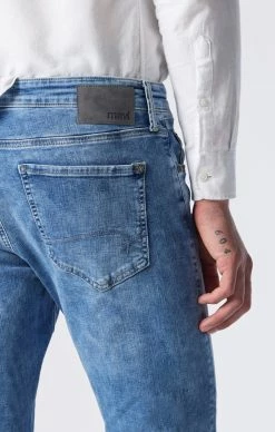 Deals ๐ฅ Mavi JAKE SLIM LEG ๐ JEANS IN LIGHT BRUSHED ORGANIC MOVE Denim ๐ 12 Mavi JAKE SLIM LEG JEANS IN LIGHT BRUSHED ORGANIC MOVE Denim