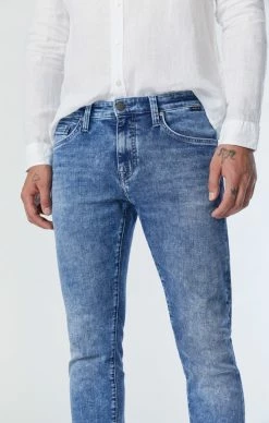 Mavi Denim JAKE SLIM LEG JEANS IN LIGHT WILLIAMSBURG