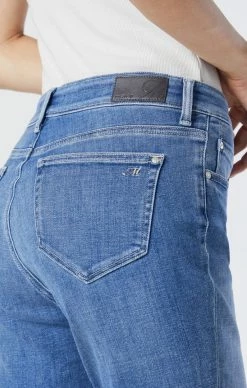 Mavi KATHLEEN SLIM BOYFRIEND JEANS IN MID BLUE FEATHER BLUE Denim