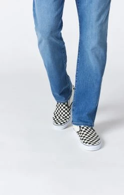 Mavi MATT RELAXED STRAIGHT LEG JEANS IN MID BRUSHED SUPERMOVE Denim