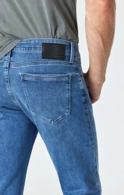 Mavi ZACH STRAIGHT LEG JEANS IN LIGHT ATHLETIC Denim